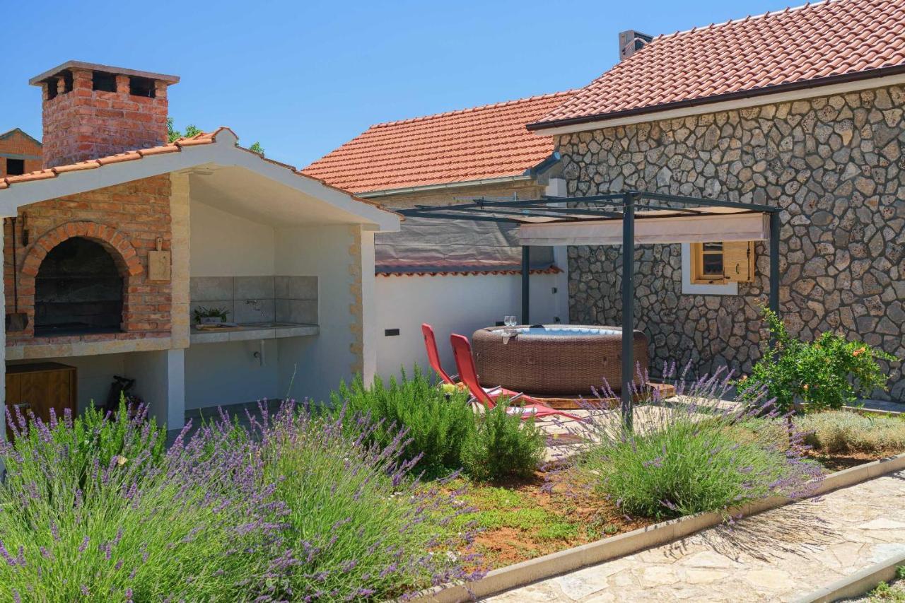 Country House Frane Ladevci Luaran gambar